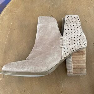 Tan Steve Madden bootie